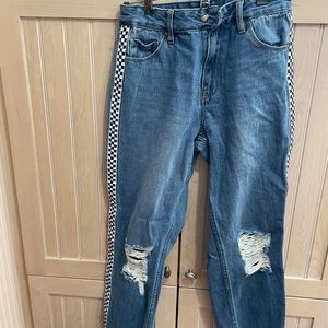 EMPYRE Eileen Mom Jean